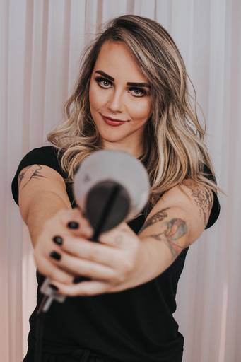 Ensaio feminino; Fotografia feminina; Celina Munhoz; Novo Hamburgo; Fotografia Lifestyle; Camarim Madri; Adriana Krieger; Manu Garcia; Retrato Corporativo; Fotografia Profissional; Fotografia de Produto;