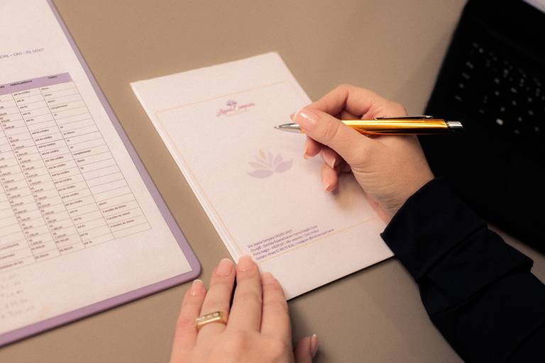 Ensaio feminino; Fotografia feminina; Celina Munhoz; Novo Hamburgo; Fotografia Lifestyle; Camarim Madri; Adriana Krieger; Manu Garcia; Retrato Corporativo; Fotografia Profissional; Fotografia de Produto;