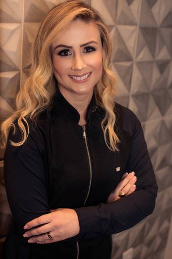 Ensaio feminino; Fotografia feminina; Celina Munhoz; Novo Hamburgo; Fotografia Lifestyle; Camarim Madri; Adriana Krieger; Manu Garcia; Retrato Corporativo; Fotografia Profissional; Fotografia de Produto;