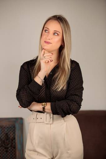 Ensaio feminino; Fotografia feminina; Celina Munhoz; Novo Hamburgo; Fotografia Lifestyle; Camarim Madri; Adriana Krieger; Manu Garcia; Retrato Corporativo; Fotografia Profissional; Fotografia de Produto;