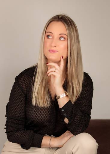 Ensaio feminino; Fotografia feminina; Celina Munhoz; Novo Hamburgo; Fotografia Lifestyle; Camarim Madri; Adriana Krieger; Manu Garcia; Retrato Corporativo; Fotografia Profissional; Fotografia de Produto;