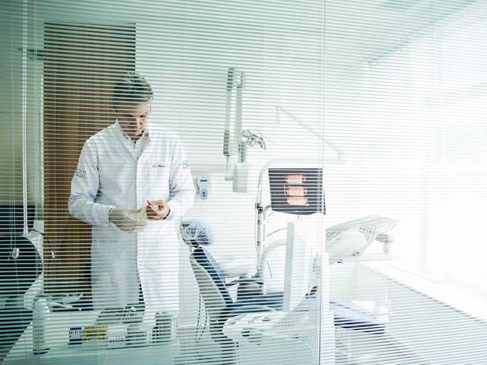 Dr Marcos -Odontologia
