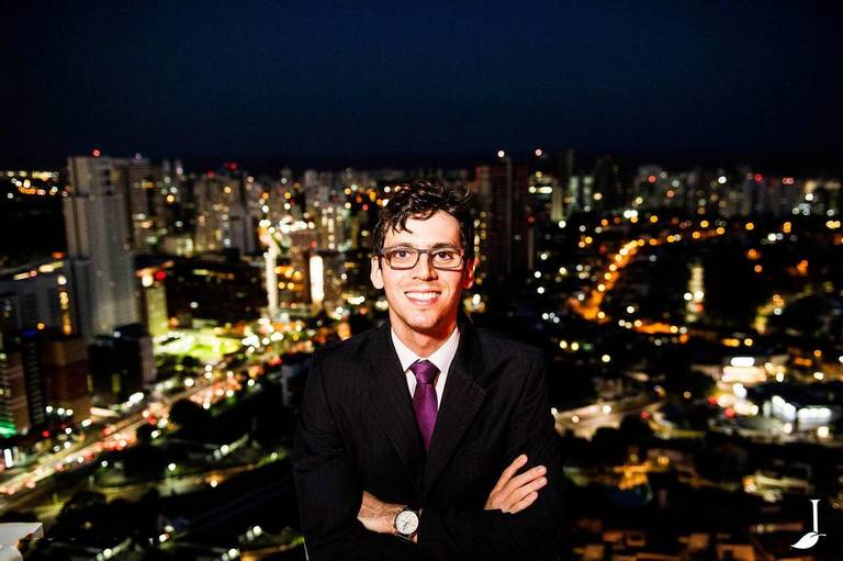 Retratos ao Ar Livre - Aproveite as belas paisagens ao ar livre de Chicago - ou qualquer outra cidade em que você esteja! - e capture um clima mais relaxado e casual criando assim, ainda mais, conexão com seu público. 