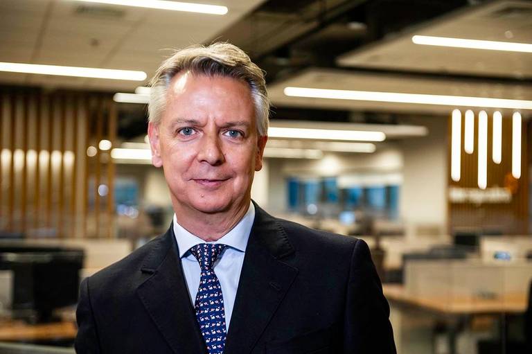 Retrato Corporativo do Dr Luis - Fator Seguradora 