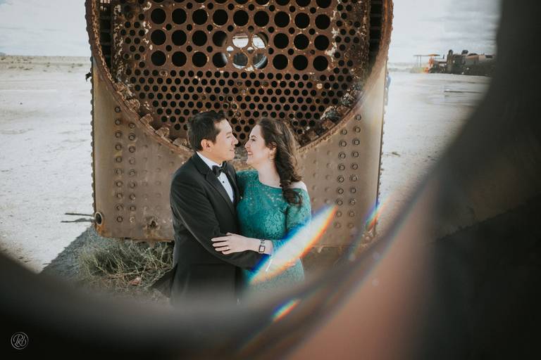 Uyuni Salt flats photoshoot Bolivia fotografo de bodas la paz bolivia wedding photographer salar de uyuni 