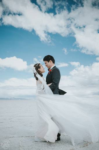 Uyuni Salt flats photoshoot Bolivia