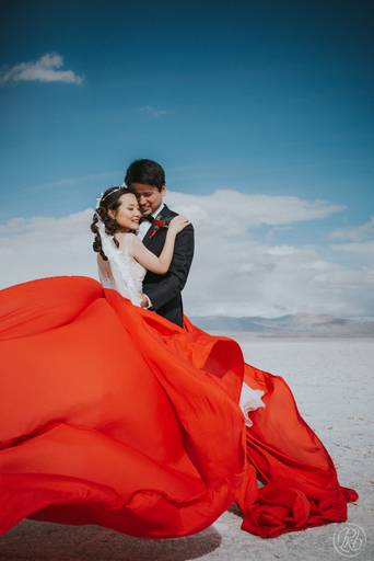 Uyuni Salt flats photoshoot Bolivia fotografo de bodas la paz bolivia wedding photographer salar de uyuni 