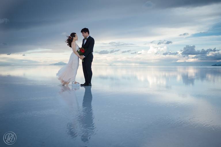 Uyuni Salt flats photoshoot Bolivia, mirror reflection 