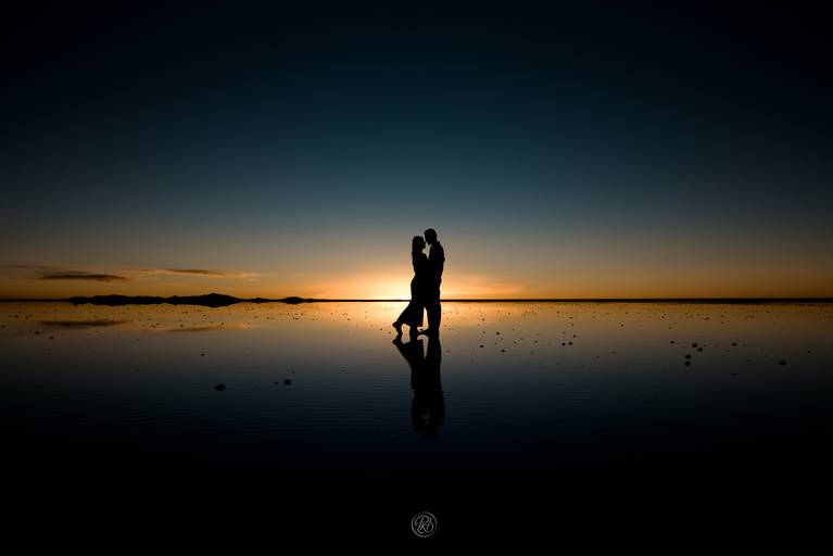 Uyuni Salt flats photoshoot Bolivia fotografo de bodas la paz bolivia wedding photographer salar de uyuni 