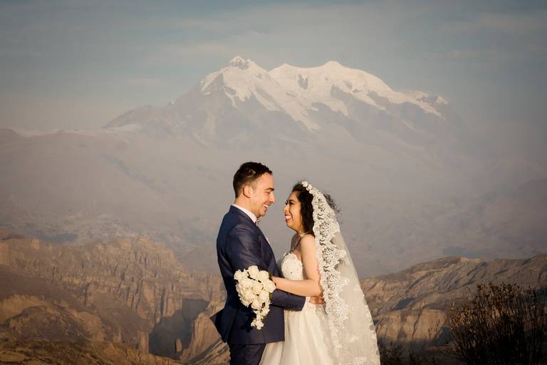 Sesion Postboda Bolivia Trash the dress fotografo de bodas la paz bolivia 