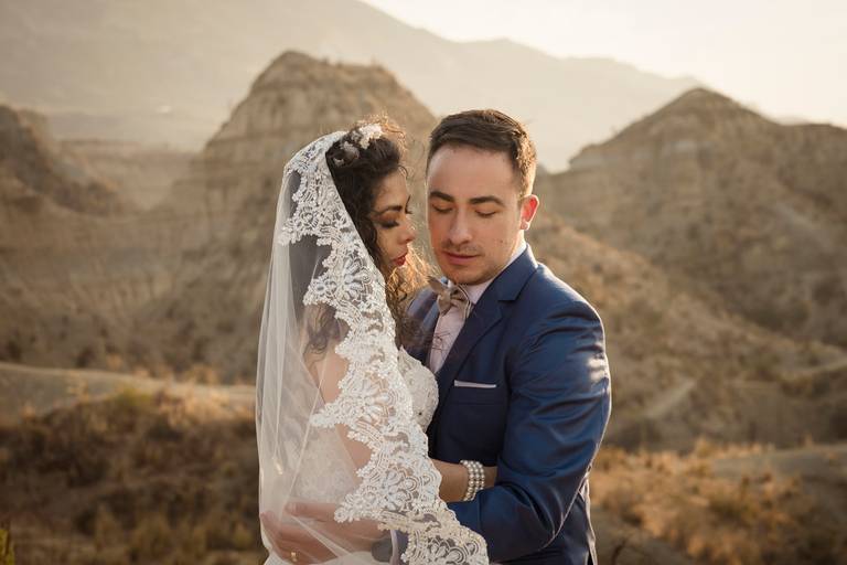Sesion Postboda Bolivia Trash the dress fotografo de bodas la paz bolivia 
