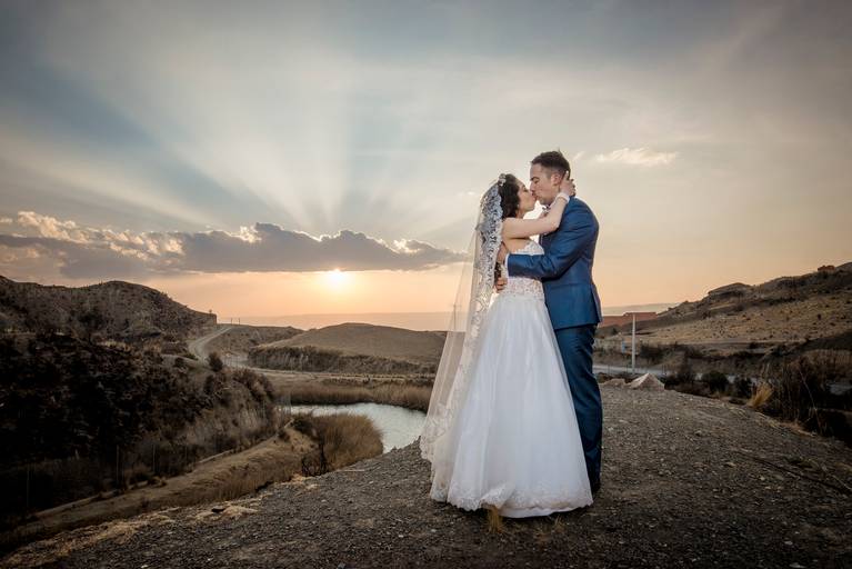 Sesion Postboda Bolivia Trash the dress fotografo de bodas la paz bolivia 