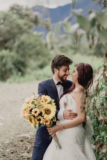 Sesion Postboda Bolivia Trash the dress fotografo de bodas la paz bolivia 