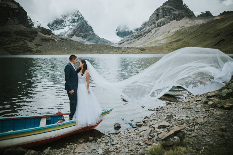 Sesion Postboda Bolivia Trash the dress fotografo de bodas la paz bolivia 