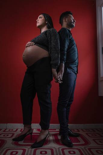 Ensaio fotografico em estudio exclusivo fotos artisticas para gravidas pela fotografa nayara andrade book gestante estilo moda em santos litoral de sao paulo