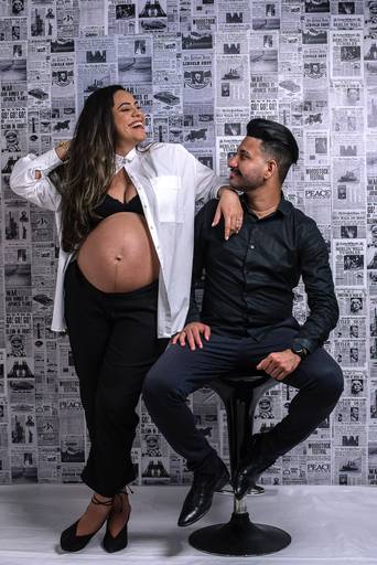 Ensaio fotografico em estudio exclusivo fotos artisticas para gravidas pela fotografa nayara andrade book gestante estilo moda em santos litoral de sao paulo