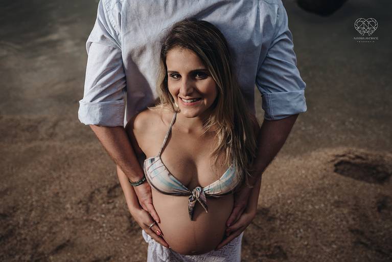 Ensaio fotografico gestante fotos externas pela fotografa premiada nayara andrade de santos litoral de sao paulo fotos com arte criatividade e naturais com amor e emoçao foto para gravidas pae e mae inspiracao ensaio gestante