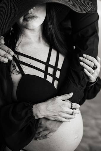 Ensaio fotografico gestante fotos externas pela fotografa premiada nayara andrade de santos litoral de sao paulo fotos com arte criatividade e naturais com amor e emoçao foto para gravidas pae e mae inspiracao ensaio gestante