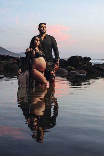 Ensaio fotografico gestante fotos externas pela fotografa premiada nayara andrade de santos litoral de sao paulo fotos com arte criatividade e naturais com amor e emoçao foto para gravidas pae e mae inspiracao ensaio gestante