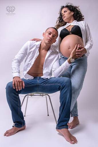 Ensaio fotografico em estudio exclusivo fotos artisticas para gravidas pela fotografa nayara andrade book gestante estilo moda em santos litoral de sao paulo