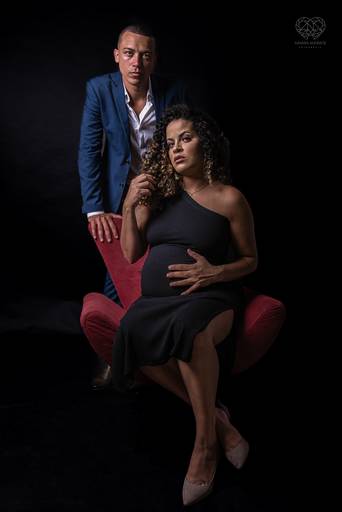 Ensaio fotografico em estudio exclusivo fotos artisticas para gravidas pela fotografa nayara andrade book gestante estilo moda em santos litoral de sao paulo