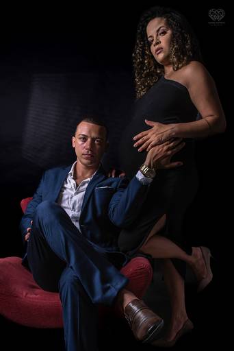 Ensaio fotografico em estudio exclusivo fotos artisticas para gravidas pela fotografa nayara andrade book gestante estilo moda em santos litoral de sao paulo