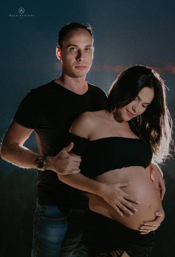 Ensaio fotografico gestante fotos externas pela fotografa premiada nayara andrade de santos litoral de sao paulo fotos com arte criatividade e naturais com amor e emoçao foto para gravidas pae e mae inspiracao ensaio gestante