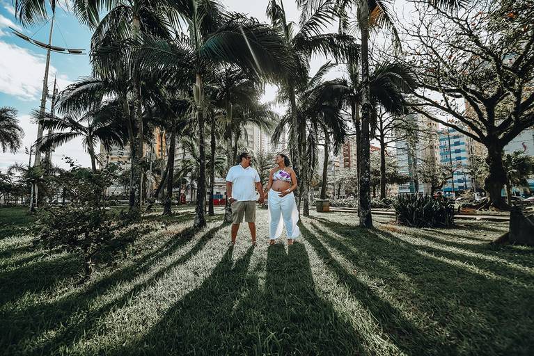 Ensaio fotografico gestante fotos externas pela fotografa premiada nayara andrade de santos litoral de sao paulo fotos com arte criatividade e naturais com amor e emoçao foto para gravidas pae e mae inspiracao ensaio gestante
