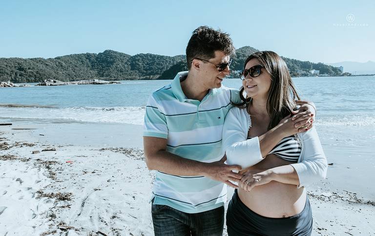 Ensaio fotografico gestante fotos externas pela fotografa premiada nayara andrade de santos litoral de sao paulo fotos com arte criatividade e naturais com amor e emoçao foto para gravidas pae e mae inspiracao ensaio gestante