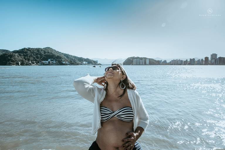 Ensaio fotografico gestante fotos externas pela fotografa premiada nayara andrade de santos litoral de sao paulo fotos com arte criatividade e naturais com amor e emoçao foto para gravidas pae e mae inspiracao ensaio gestante