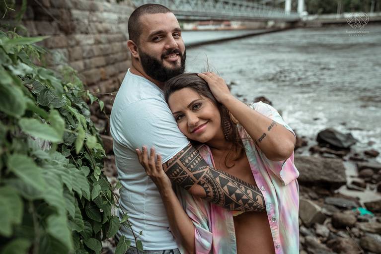 Ensaio fotografico gestante fotos em estudio e em casa pela fotografa premiada nayara andrade de santos litoral de sao paulo fotos com arte criatividade e naturais com amor e emoçao foto para gravidas pae e mae inspiracao ensaio gestante