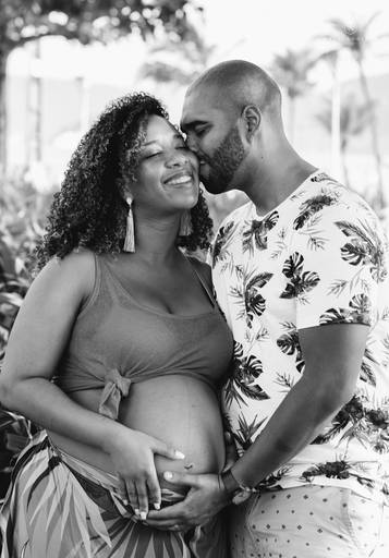 Ensaio fotografico gestante fotos externas pela fotografa premiada nayara andrade de santos litoral de sao paulo fotos com arte criatividade e naturais com amor e emoçao foto para gravidas pae e mae inspiracao ensaio gestante