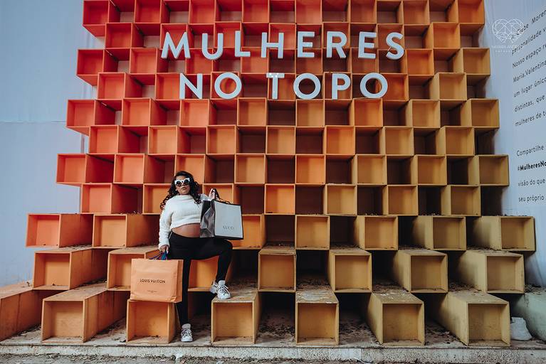 Ensaio fotografico gestante fotos externas pela fotografa premiada nayara andrade de santos litoral de sao paulo fotos com arte criatividade e naturais com amor e emoçao foto para gravidas pae e mae inspiracao ensaio gestante