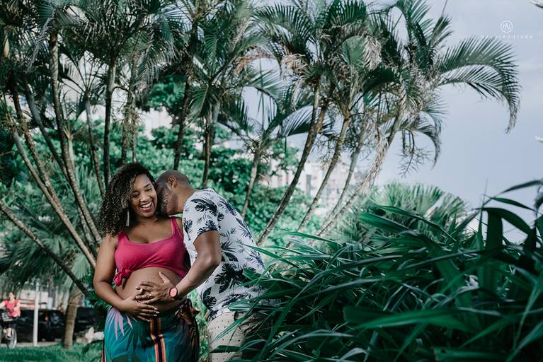 Ensaio fotografico gestante fotos externas pela fotografa premiada nayara andrade de santos litoral de sao paulo fotos com arte criatividade e naturais com amor e emoçao foto para gravidas pae e mae inspiracao ensaio gestante
