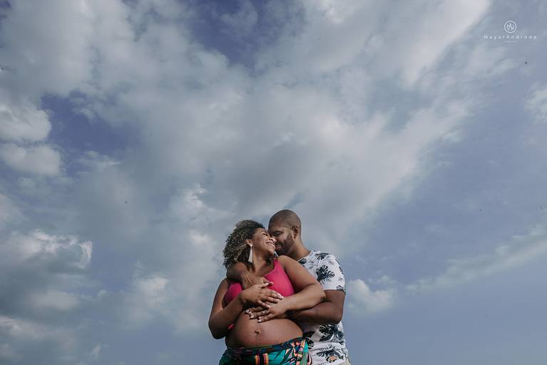 Ensaio fotografico gestante fotos externas pela fotografa premiada nayara andrade de santos litoral de sao paulo fotos com arte criatividade e naturais com amor e emoçao foto para gravidas pae e mae inspiracao ensaio gestante