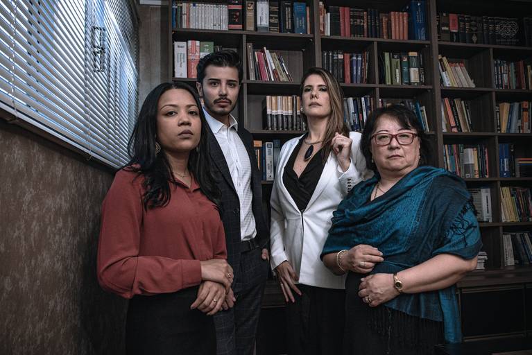 Fotografia para empresarios e empreendedores foto retratos profissionais para posicionamento de marca feitos pela fotografa e artista nayara andrade premiada internacionalmente posicionamento de imagem e branding em santos atraves da fotografia