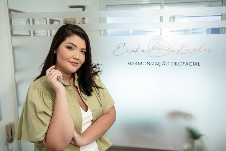 Fotografia para empresarios e empreendedores foto retratos profissionais para posicionamento de marca feitos pela fotografa e artista nayara andrade premiada internacionalmente posicionamento de imagem e branding em santos atraves da fotografia