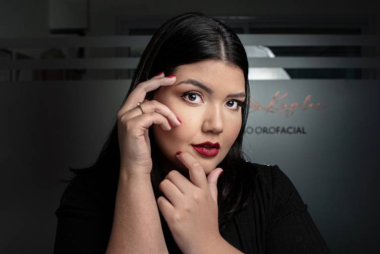 Fotografia para empresarios e empreendedores foto retratos profissionais para posicionamento de marca feitos pela fotografa e artista nayara andrade premiada internacionalmente posicionamento de imagem e branding em santos atraves da fotografia