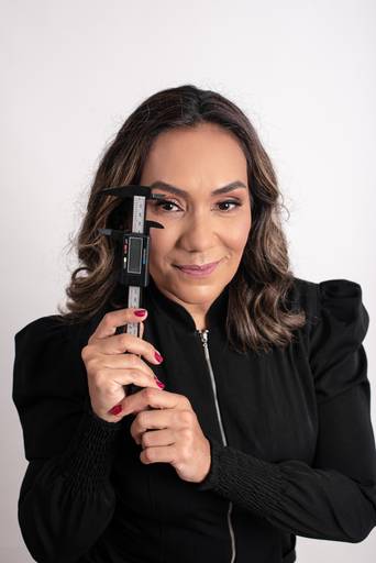 Fotografia para empresarios e empreendedores foto retratos profissionais para posicionamento de marca feitos pela fotografa e artista nayara andrade premiada internacionalmente posicionamento de imagem e branding em santos atraves da fotografia