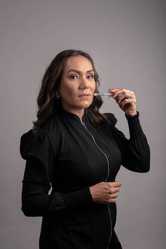 Fotografia para empresarios e empreendedores foto retratos profissionais para posicionamento de marca feitos pela fotografa e artista nayara andrade premiada internacionalmente posicionamento de imagem e branding em santos atraves da fotografia