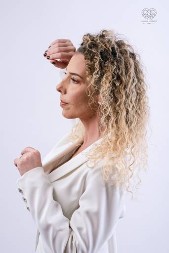 Fotografia para empresarios e empreendedores foto retratos profissionais para posicionamento de marca feitos pela fotografa e artista nayara andrade premiada internacionalmente posicionamento de imagem e branding em santos atraves da fotografia