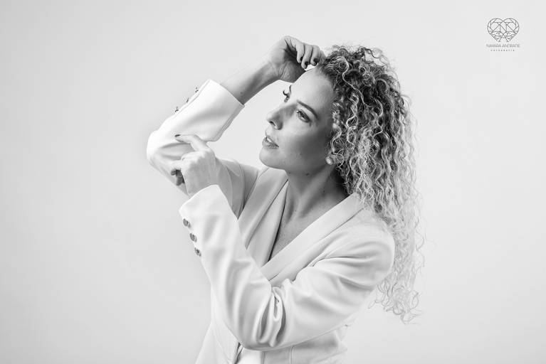 Fotografia para empresarios e empreendedores foto retratos profissionais para posicionamento de marca feitos pela fotografa e artista nayara andrade premiada internacionalmente posicionamento de imagem e branding em santos atraves da fotografia