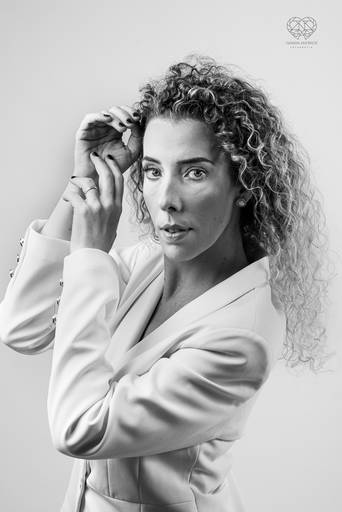 Fotografia para empresarios e empreendedores foto retratos profissionais para posicionamento de marca feitos pela fotografa e artista nayara andrade premiada internacionalmente posicionamento de imagem e branding em santos atraves da fotografia