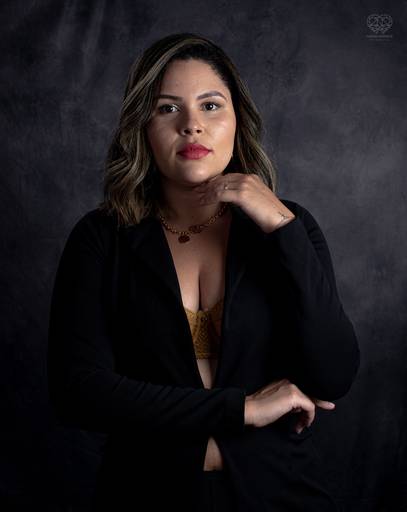 Fotos paras posicionamento de marca de empresa de salao de beleza cabelereiro e empreendedora feminina mulher Letycia Medeiros feitos pela fotografa premiada Nayara Andrade em Santos litoral de sao paulo fotos para empreendedores e posicionamento de marca