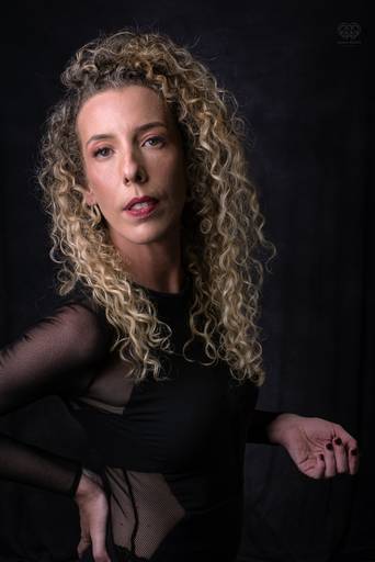 Fotografia para empresarios e empreendedores foto retratos profissionais para posicionamento de marca feitos pela fotografa e artista nayara andrade premiada internacionalmente posicionamento de imagem e branding em santos atraves da fotografia