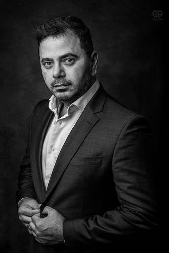 Fotografia para empresarios e empreendedores foto retratos profissionais para posicionamento de marca feitos pela fotografa e artista nayara andrade premiada internacionalmente posicionamento de imagem e branding em santos atraves da fotografia