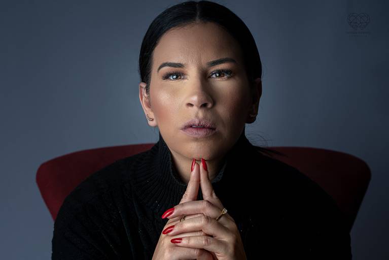 Fotografia para empresarios e empreendedores foto retratos profissionais para posicionamento de marca feitos pela fotografa e artista nayara andrade premiada internacionalmente posicionamento de imagem e branding em santos atraves da fotografia