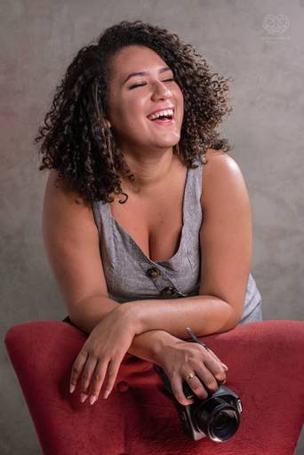 Fotografia para empresarios e empreendedores foto retratos profissionais para posicionamento de marca feitos pela fotografa e artista nayara andrade premiada internacionalmente posicionamento de imagem e branding em santos atraves da fotografia