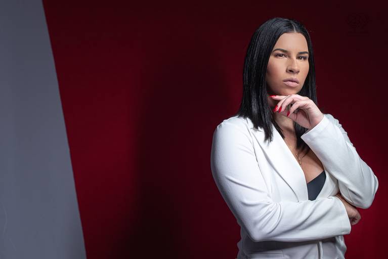 Fotografia para empresarios e empreendedores foto retratos profissionais para posicionamento de marca feitos pela fotografa e artista nayara andrade premiada internacionalmente posicionamento de imagem e branding em santos atraves da fotografia