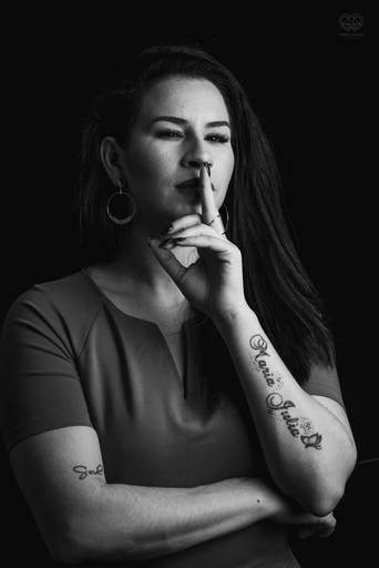 Ensaio feminino feito para mulheres empreendedoras com personalidade forte fotos para redes sociais  e  midias palestras mulheres donas de si trabalho feito pela fotografa premiada nayara andrade